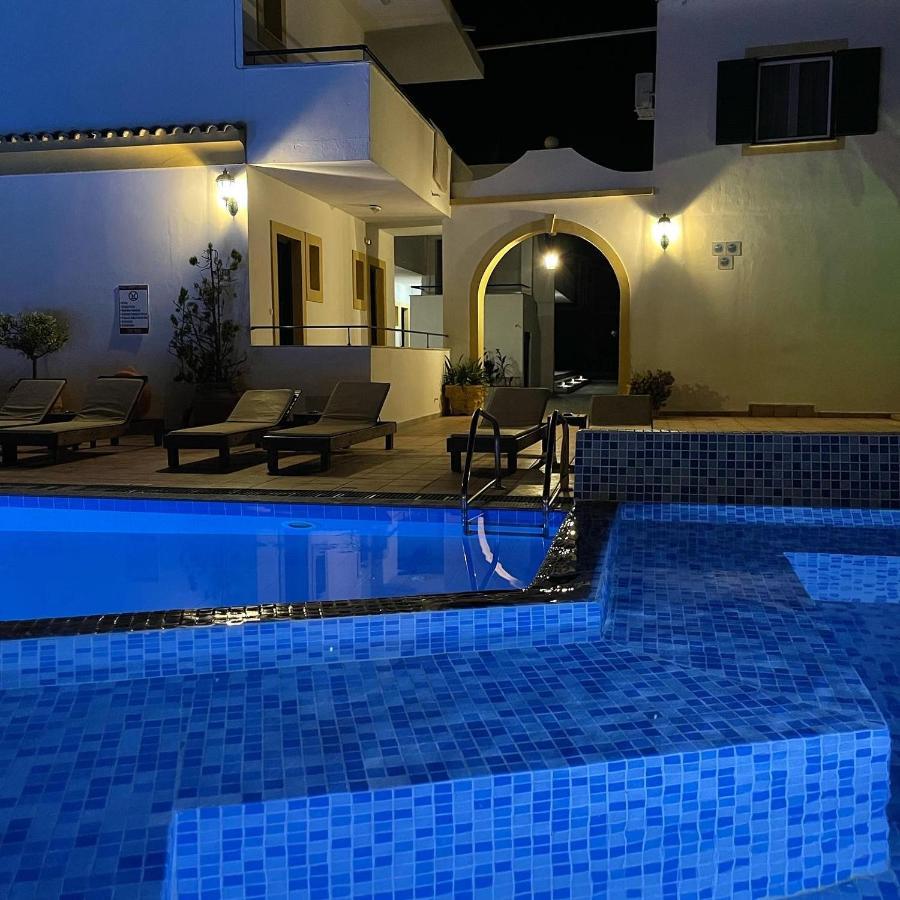 Oasis Beach Club กาวอส ภายนอก รูปภาพ