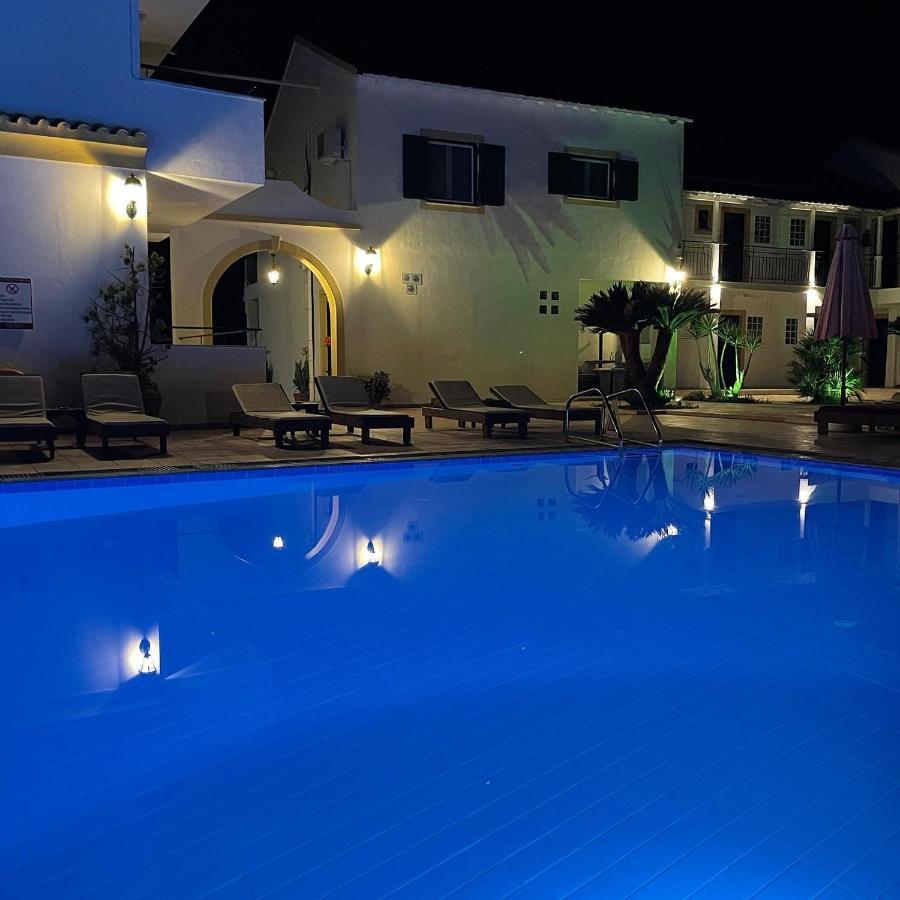 Oasis Beach Club กาวอส ภายนอก รูปภาพ