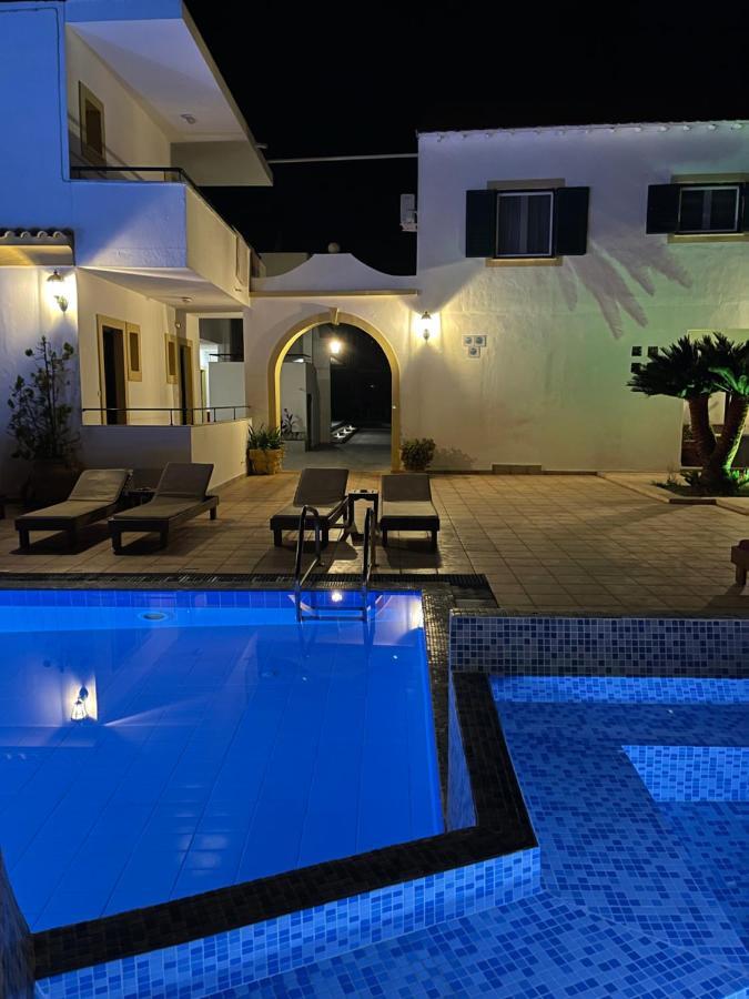 Oasis Beach Club กาวอส ภายนอก รูปภาพ