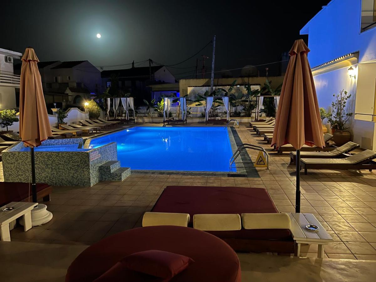 Oasis Beach Club กาวอส ภายนอก รูปภาพ