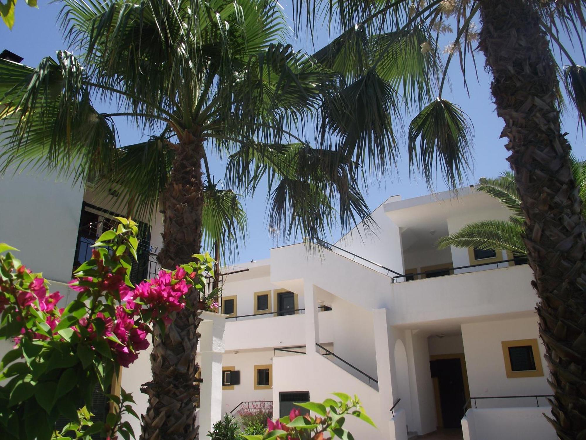 Oasis Beach Club กาวอส ภายนอก รูปภาพ